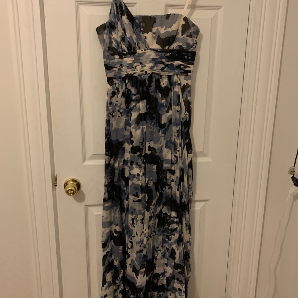 Floor-length dress